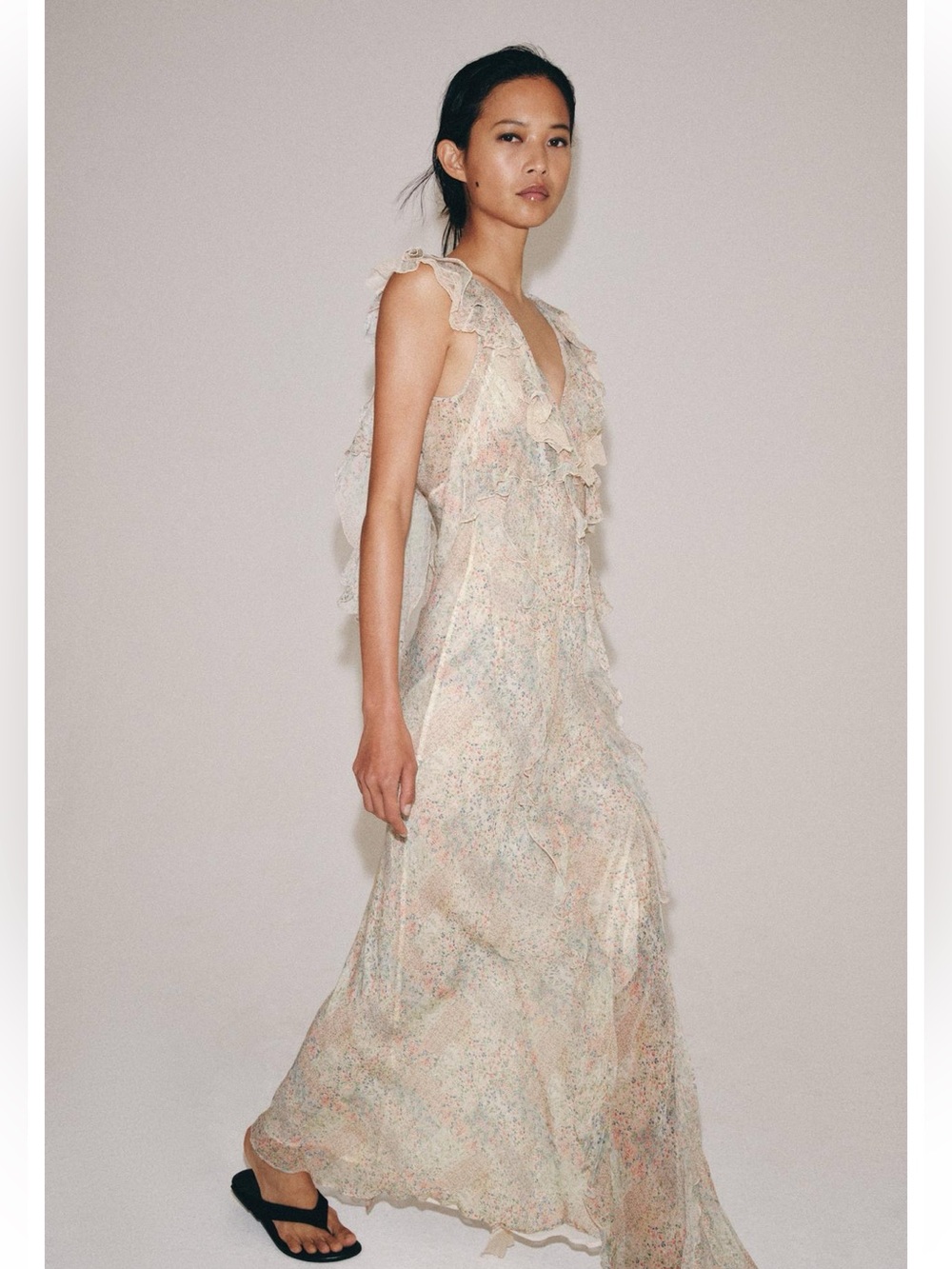 FLORAL PRINT RUFFLE DRESS - Picture 3 of 10
